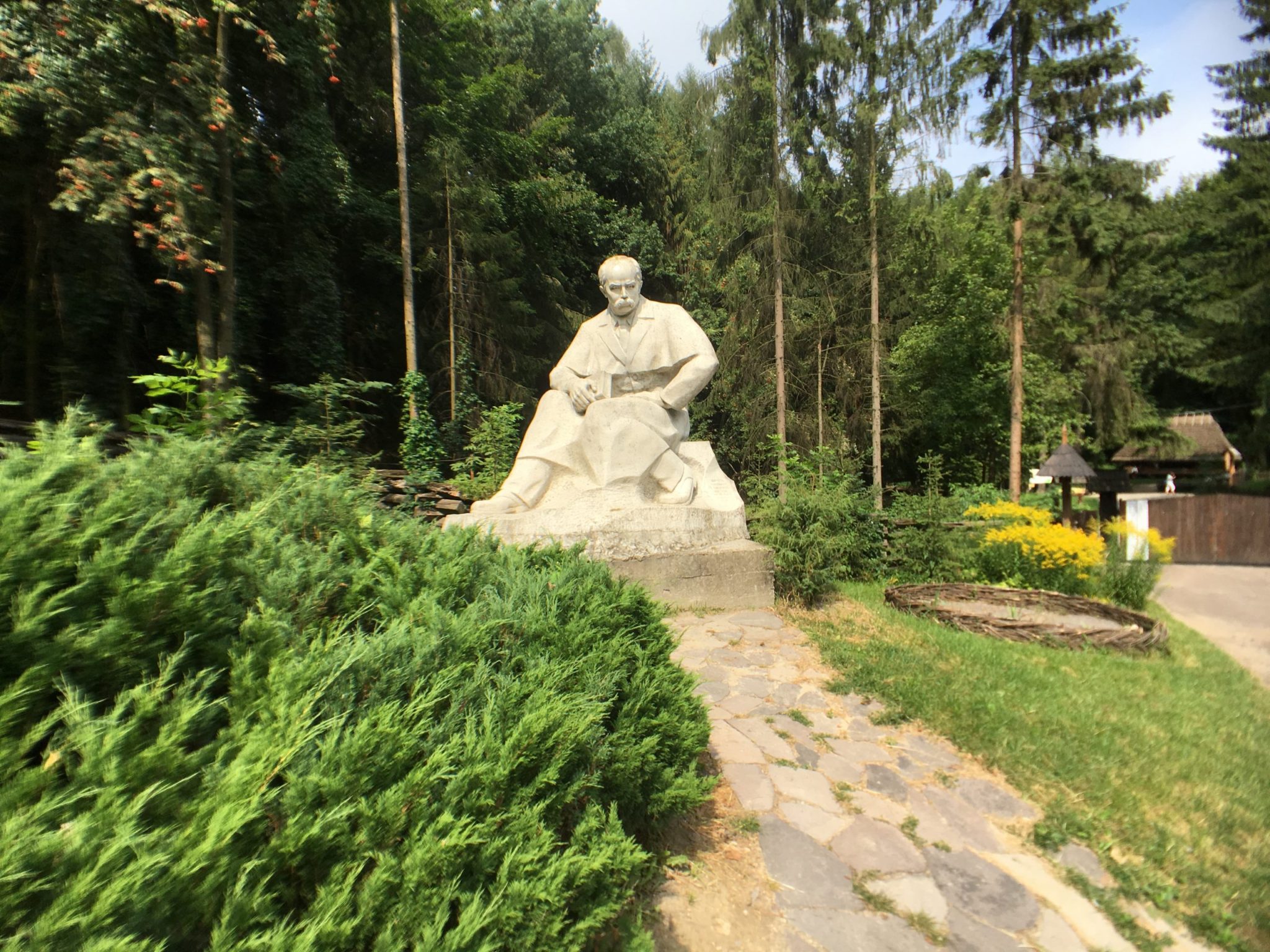 Schevchenko Statue - Schevchenkivskyi Hai 1