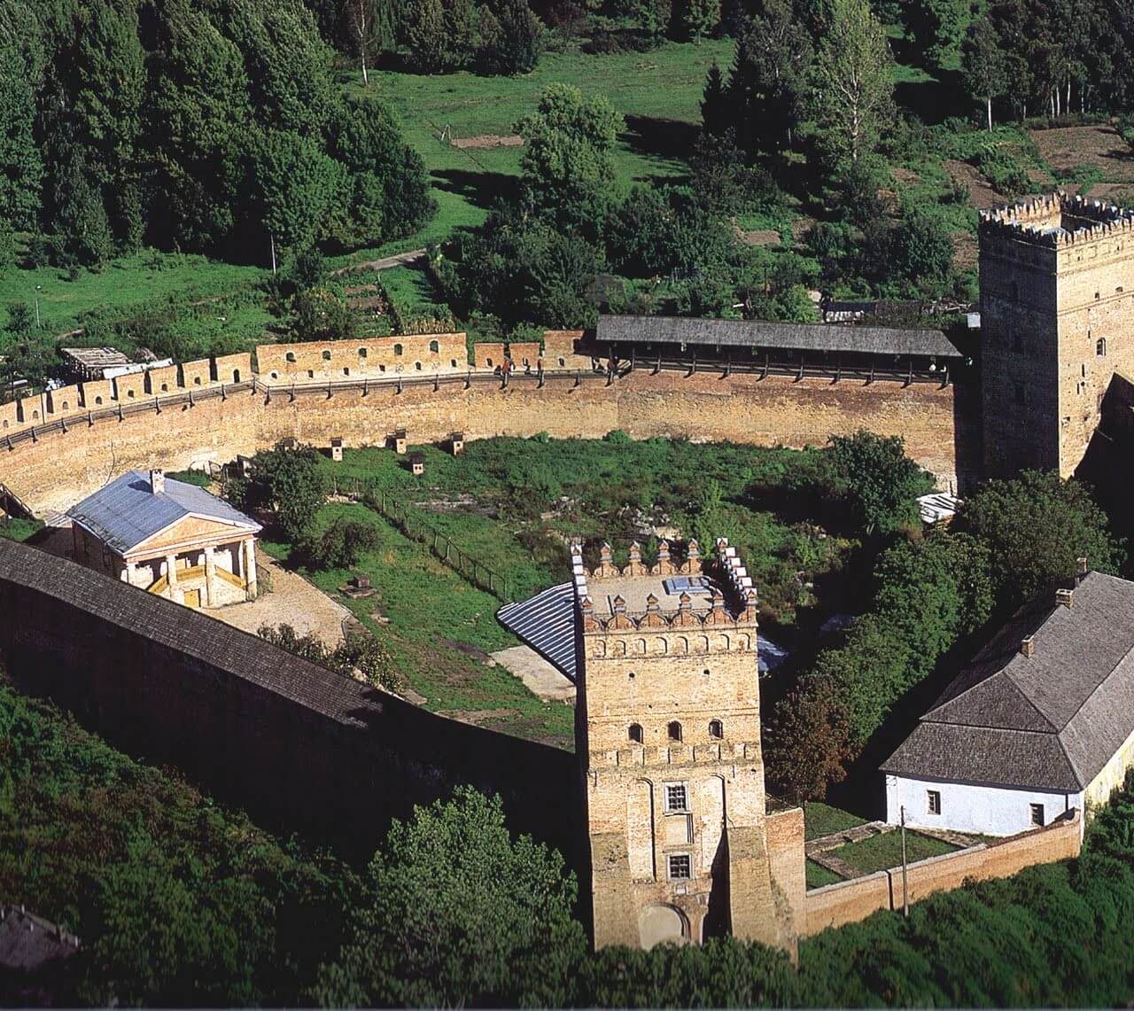 Lutsk Castle, Dubno Castle and Tarakaniv Fort