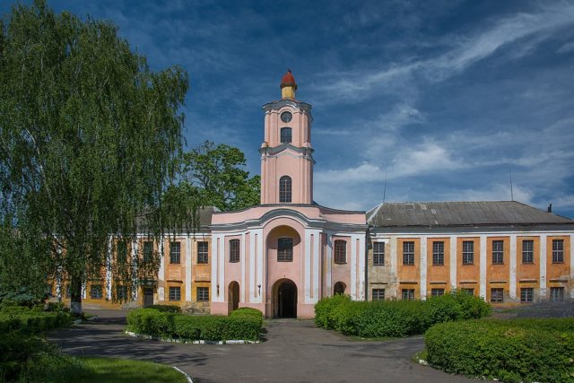 OLYKA CASTLE 3